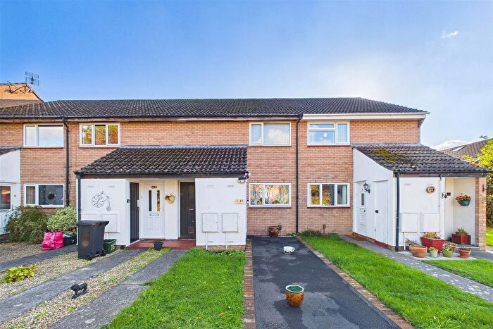 1 Bedroom Flat For Sale In Tuckmill, Clevedon, BS21
