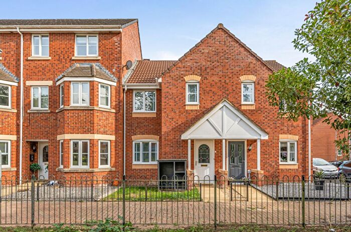 3 Bedroom Terraced House For Sale In Severn Drive, Taunton, TA1