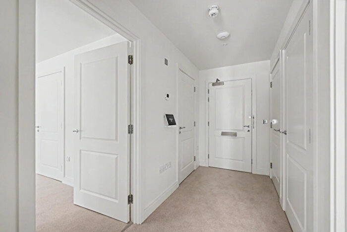 2 Bedroom Retirement Property For Sale In The Grange, Ledian Gardens, Kings Square, Maidstone, Kent, ME17