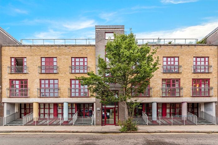 2 Bedroom Flat For Sale In Quaker Street, London, E1