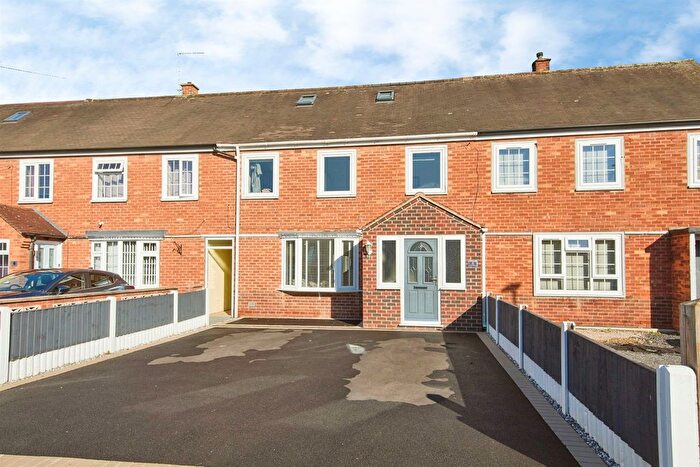 5 Bedroom Terraced House For Sale In Finsbury Avenue, Mackworth, Derby, DE22