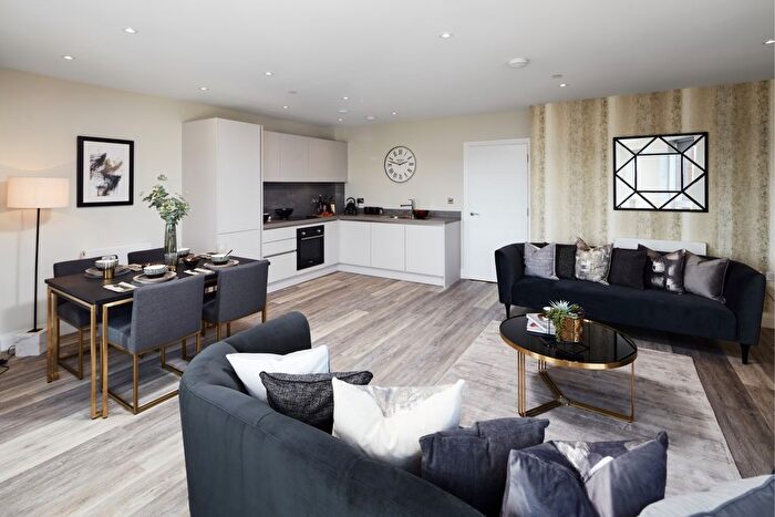 2 Bedroom Flat To Rent In St. Marks Road, Bromley, BR2