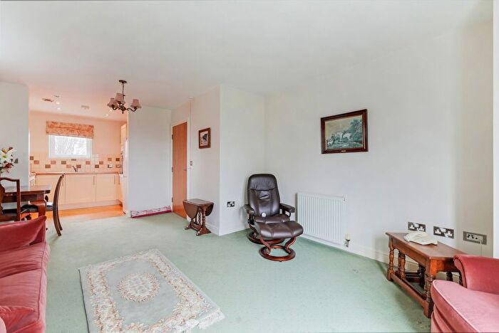 2 Bedroom Flat For Sale In Grenoside Grange Close, Grenoside, Sheffield, S35