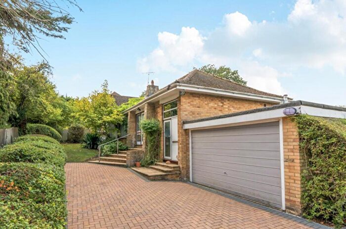 3 Bedroom Detached Bungalow For Sale In Lime Grove, Totteridge, N20