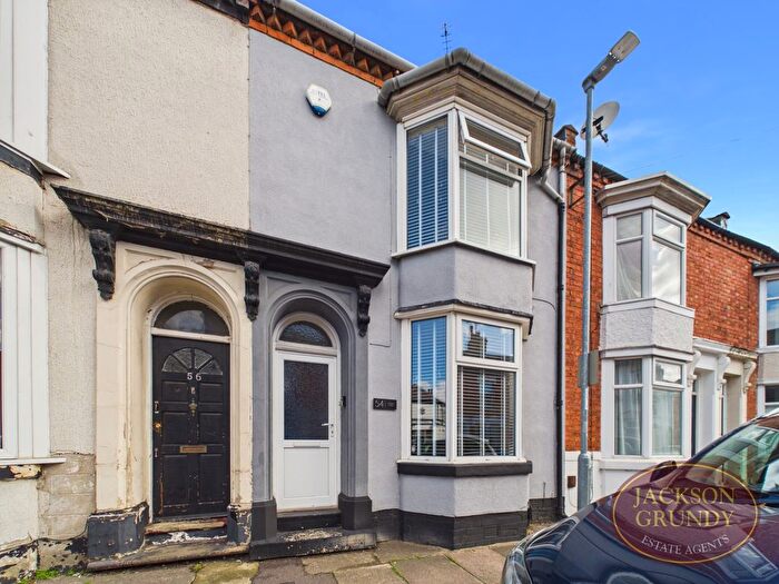 3 Bedroom Terraced House For Sale In Artizan Road, Abington, NN1