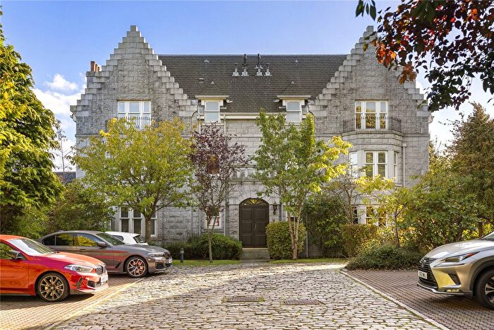 3 Bedroom Flat For Sale In C Rubislaw Den South, Aberdeen, AB15