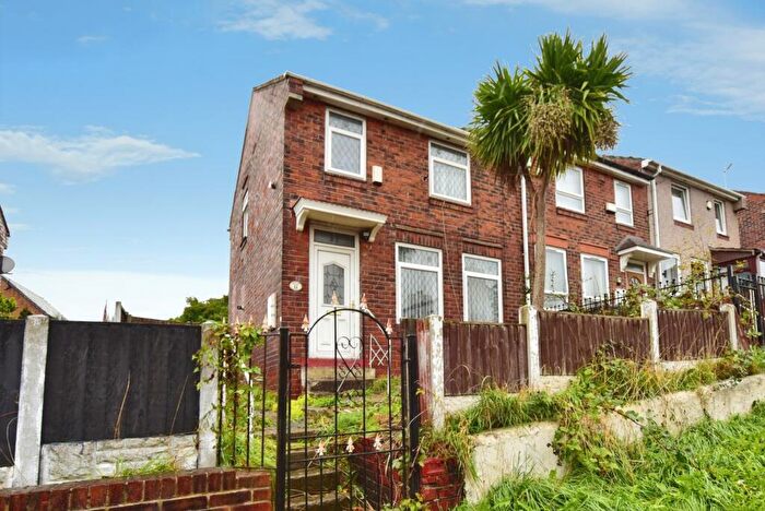 3 Bedroom End Of Terrace House For Sale In Whites Lane, Sheffield, South Yorkshire, S2
