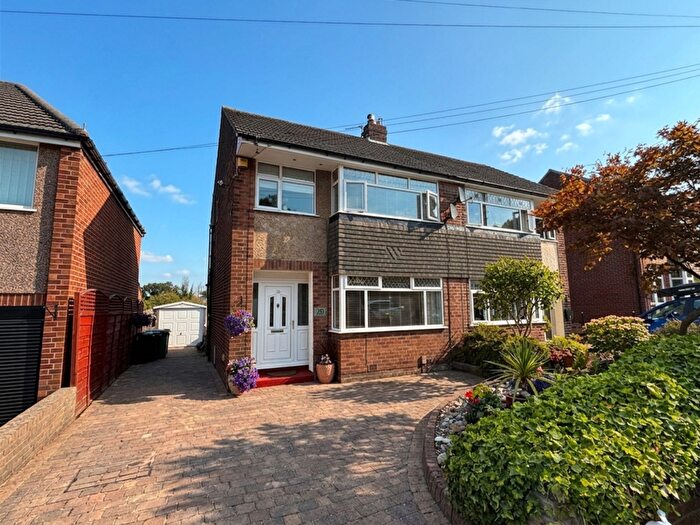 4 Bedroom Semi-Detached House For Sale In Oxford Drive, Woodley, SK6