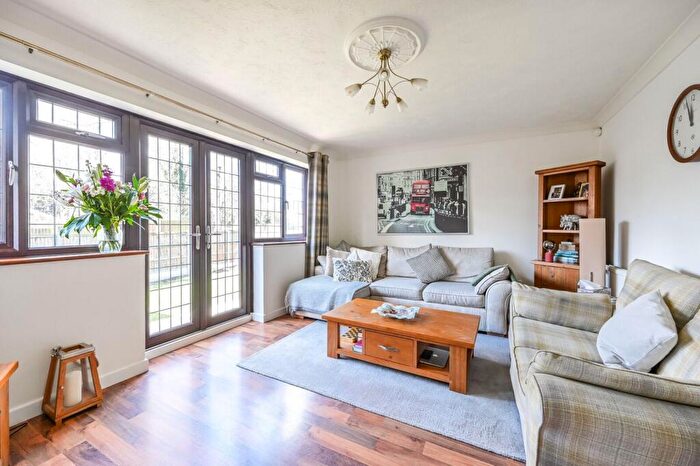 4 Bedroom House For Sale In Beacons Close, Beckton, London, E6