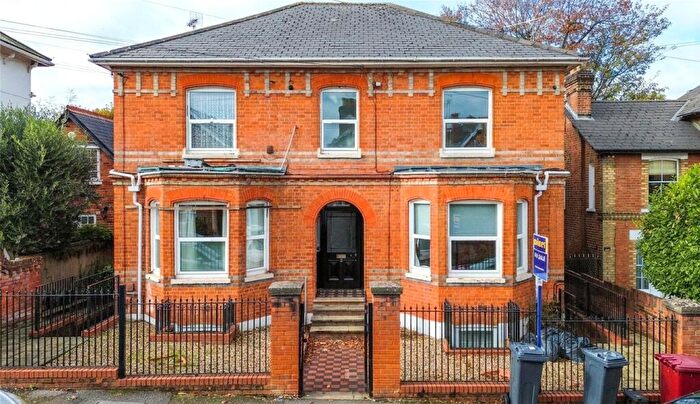 2 Bedroom Apartment For Sale In Brunswick Hill, Reading, Berkshire, RG1