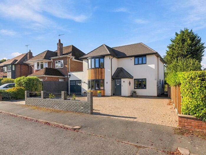 3 Bedroom Detached House For Sale In Elm Bank Close, Leamington Spa, CV32