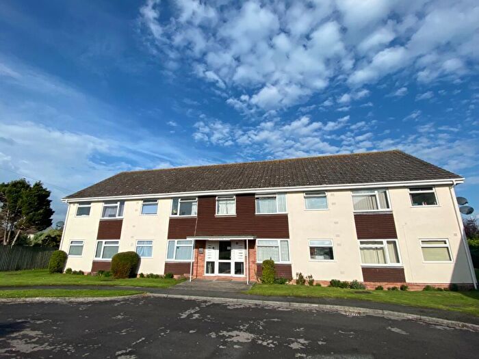 Apartment To Rent In Quantock Court, Street, BA16