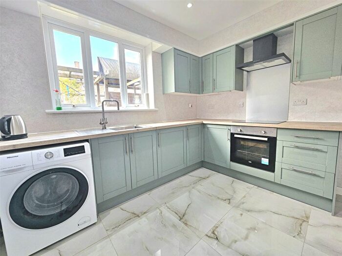 3 Bedroom End Of Terrace House To Rent In Penrith Road, Romford, Essex, RM3