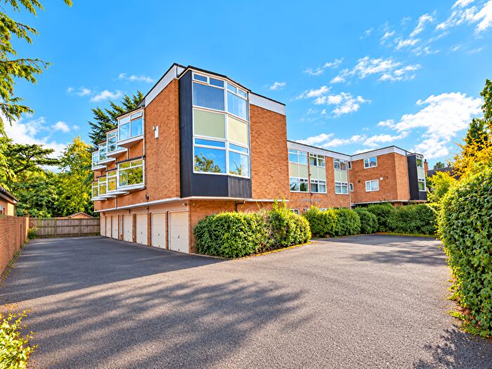 2 Bedroom Flat To Rent In Carlton Avenue, Warwick Avenue, Coventry, CV5