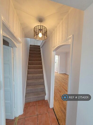 3 Bedroom Semi-Detached House To Rent In Parkside Avenue, Bexleyheath, DA7