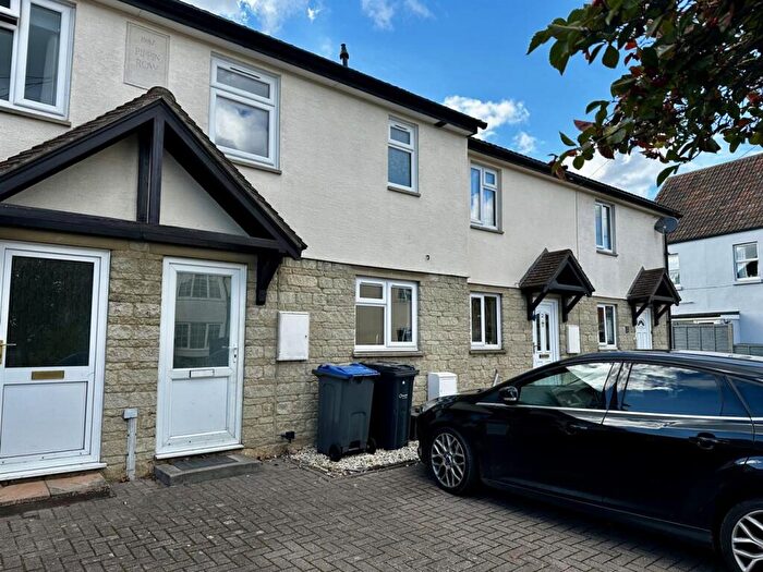3 Bedroom Terraced House To Rent In Pippin Row, Calne, SN11