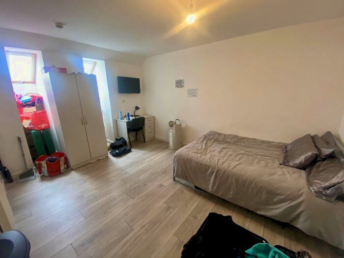 1 Bedroom Flat To Rent In Twizzle Lodge, Off Hawthorne Avenue, Uplands, SA2