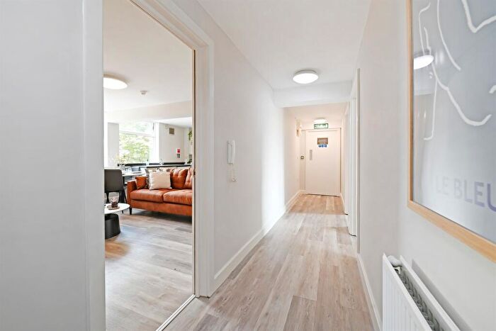 4 Bedroom Flat To Rent In Broomgrove Road, Sheffield, S10