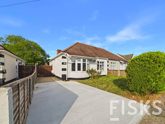 2 Bedroom Semi-Detached Bungalow To Rent In Eastern Avenue, Benfleet, SS7