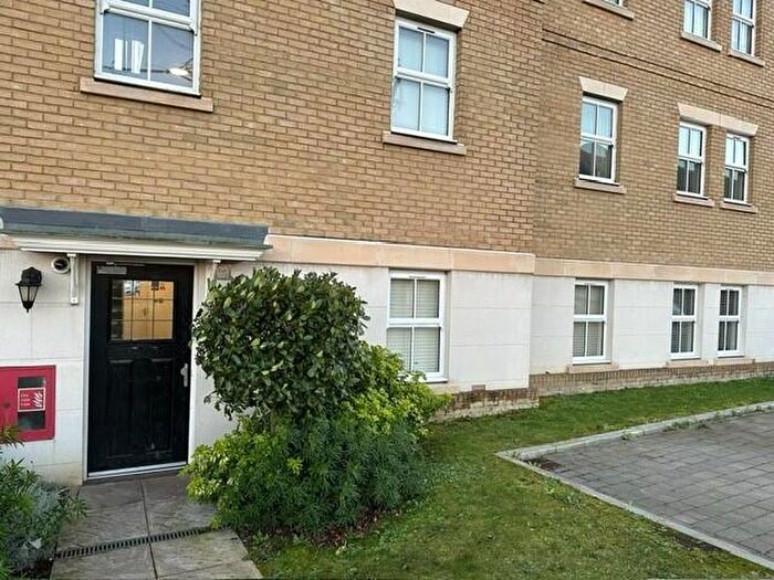 2 Bedroom Flat For Sale In Ackers Drive, DA10