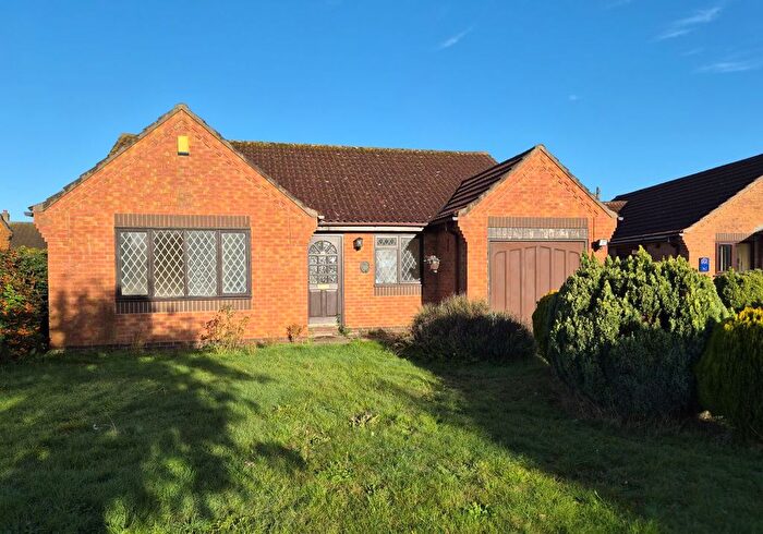 3 Bedroom Bungalow For Sale In Carlisle Gardens, Horncastle, Lincolnshire, LN9
