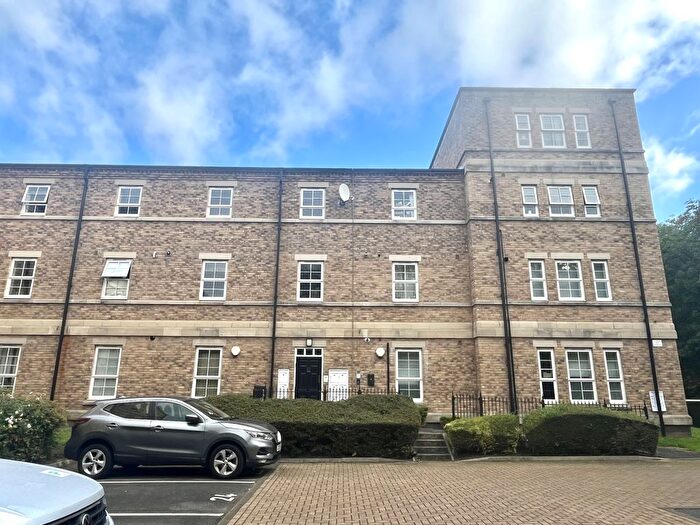 2 Bedroom Flat To Rent In Ash Apartments, Eastmoor, WF1