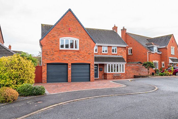 5 Bedroom Detached House For Sale In Jones Close, Fradley, WS13
