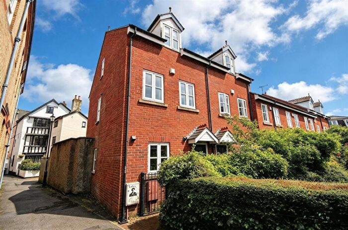 4 Bedroom Terraced House To Rent In Friernhay Street, Exeter, EX4