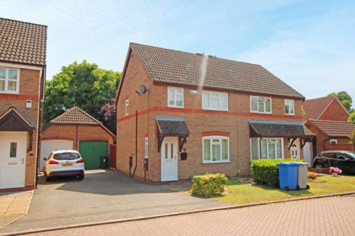 3 Bedroom Semi-Detached House For Sale In Copse Close, Burton Latimer, Kettering, Northamptonshire, NN15