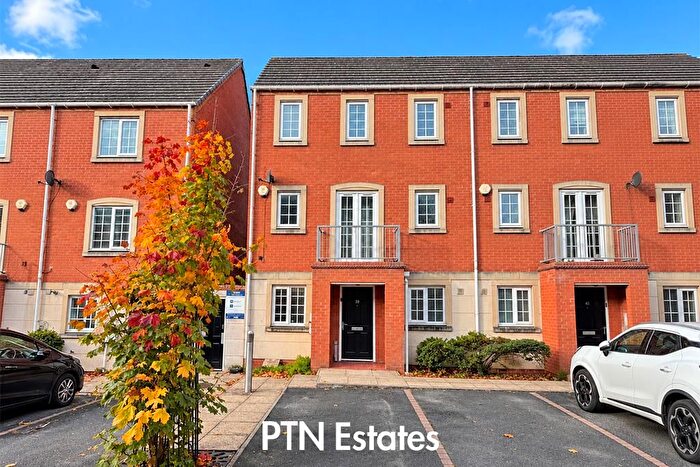 3 Bedroom Town House To Rent In Madison Avenue, Brierley Hill, DY5