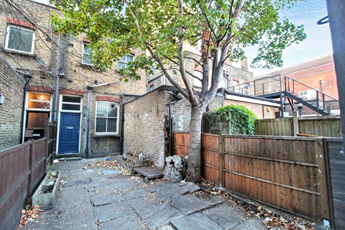 3 Bedroom Flat For Sale In Rippleside Commercial Estate, Ripple Road, Barking, IG11