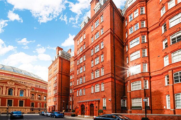 3 Bedroom Flat To Rent In Albert Hall Mansions, Kensington Gore, SW7