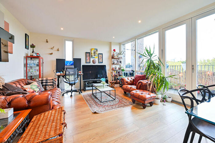 2 Bedroom Flat For Sale In Stead Street, London, , Elephant And Castle, London, SE17
