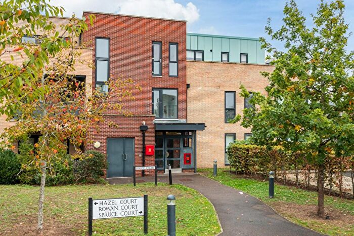 2 Bedroom Flat For Sale In Cowper Close, Ware, SG12