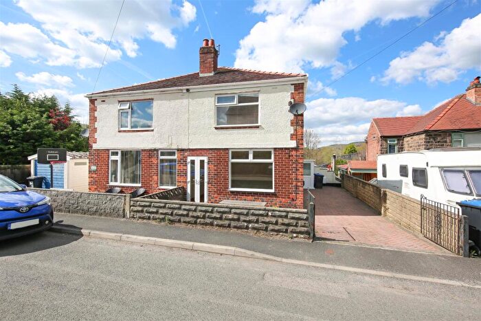 4 Bedroom Semi-Detached House To Rent In Northwood Lane, Darley Dale, Matlock, DE4