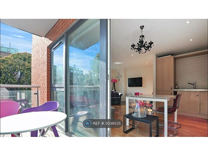 2 Bedroom Flat To Rent In Clerkenwell Road, London, EC1M