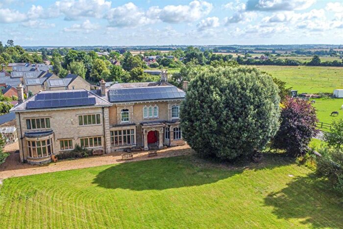 11 Bedroom Detached House For Sale In Poundfield Road, Potterspury, NN12