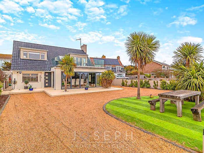 5 Bedroom Detached House To Rent In The Esplanade, Holland-On-Sea, CO15