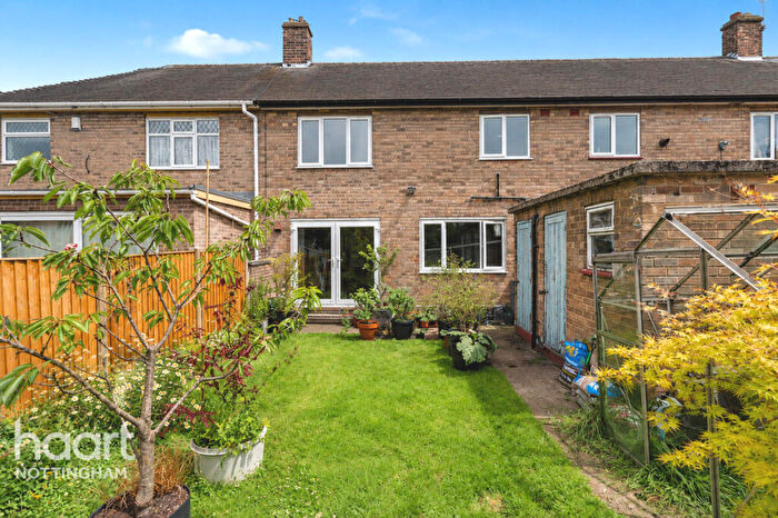 3 Bedroom Terraced House For Sale In Haynes Close, Clifton, NG11