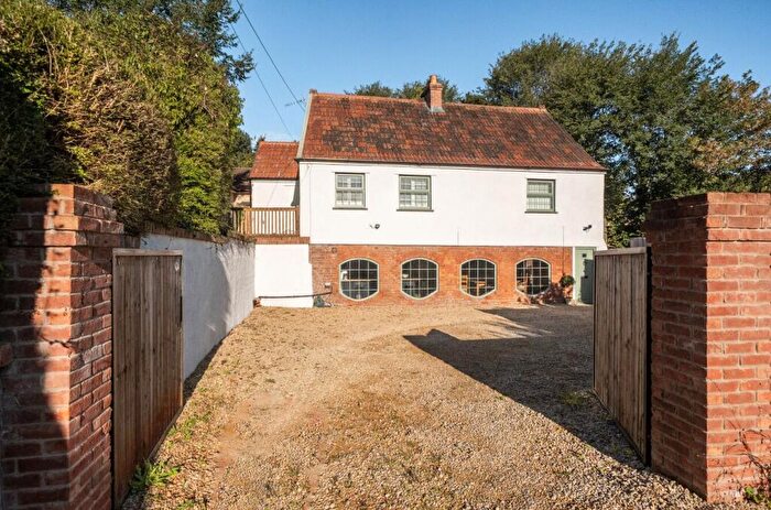 4 Bedroom Detached House For Sale In Chilcompton Road, Midsomer Norton, Radstock, BA3