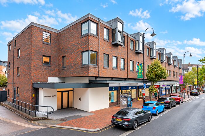 1 Bedroom Flat For Sale In High Street, Purley, CR8