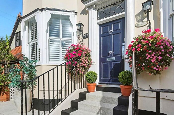 2 Bedroom Semi-Detached House For Sale In Main Road, Margaretting, CM4