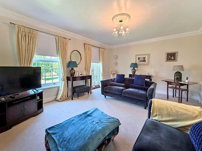 4 Bedroom End Of Terrace House For Sale In Tower Place, Great Park, Warlingham, Surrey, CR6