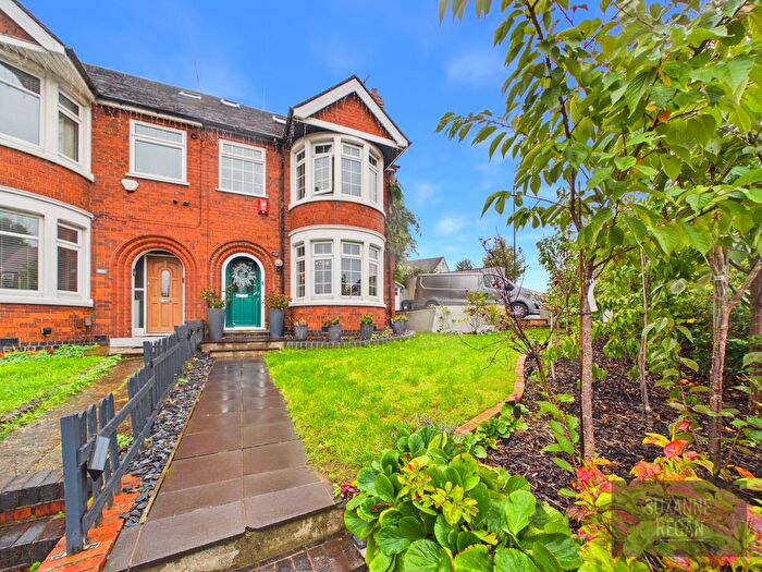 5 Bedroom Semi-Detached House For Sale In Sewall Highway, Wyken, Coventry, CV6
