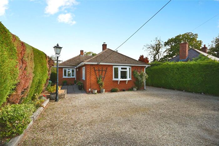 2 Bedroom Bungalow For Sale In Aldermaston Road, Pamber End, Tadley, RG26