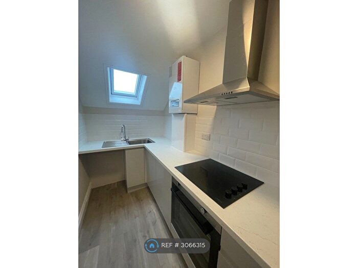 Studio To Rent In Southbourne Road, Bournemouth, BH6