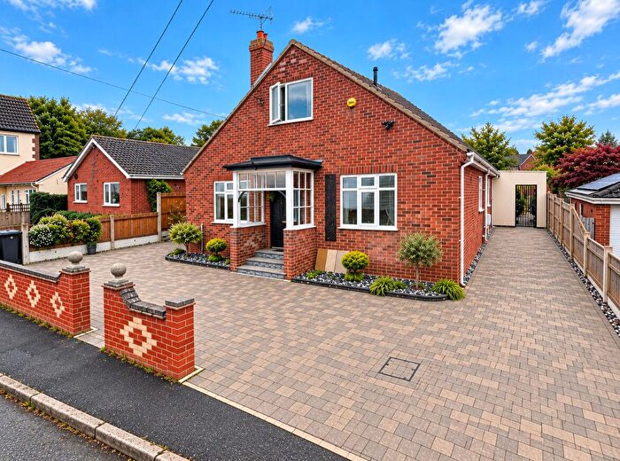5 Bedroom Detached Bungalow For Sale In Sunny Grove, Norwich, NR5