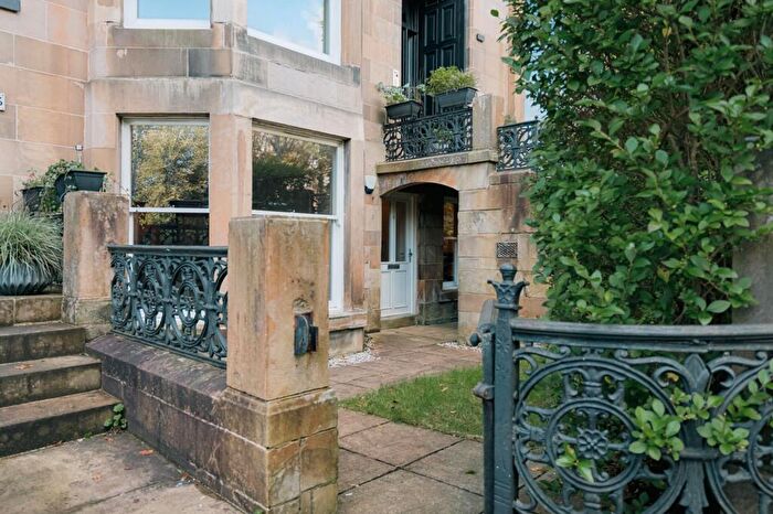 2 Bedroom Flat For Sale In Main Door Garden Flat Huntly Gardens, G12