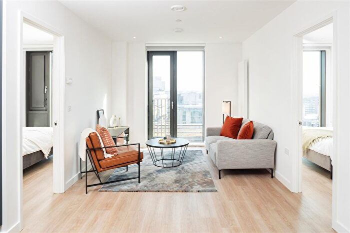 2 Bedroom Flat For Sale In Circle Square, Nobel Way, Manchester, M1