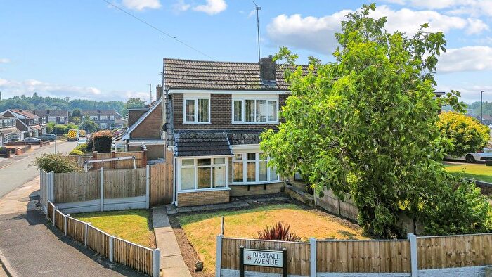 3 Bedroom Semi-Detached House For Sale In Markfield Crescent, St. Helens, WA11
